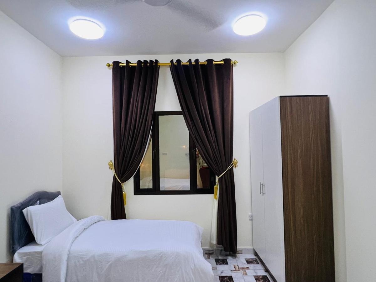 Golden Seasons Furnished 7 * صلالة