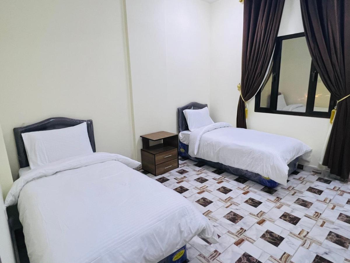 Golden Seasons Furnished 7